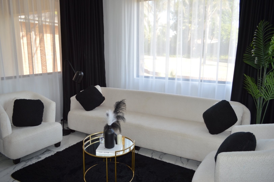 4 Bedroom Property for Sale in Wilkoppies North West